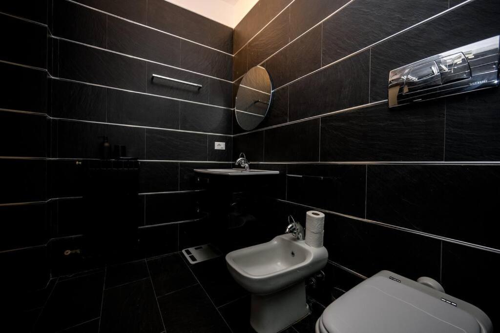 Wonderfull Two Floors Apartment Navigli ミラノ エクステリア 写真