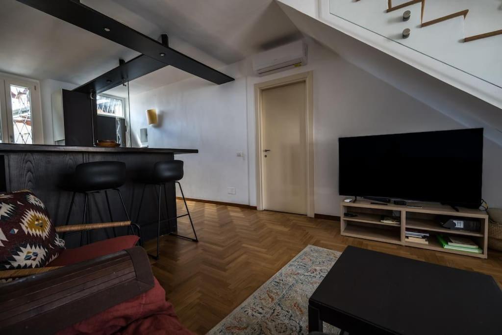 Wonderfull Two Floors Apartment Navigli ミラノ エクステリア 写真